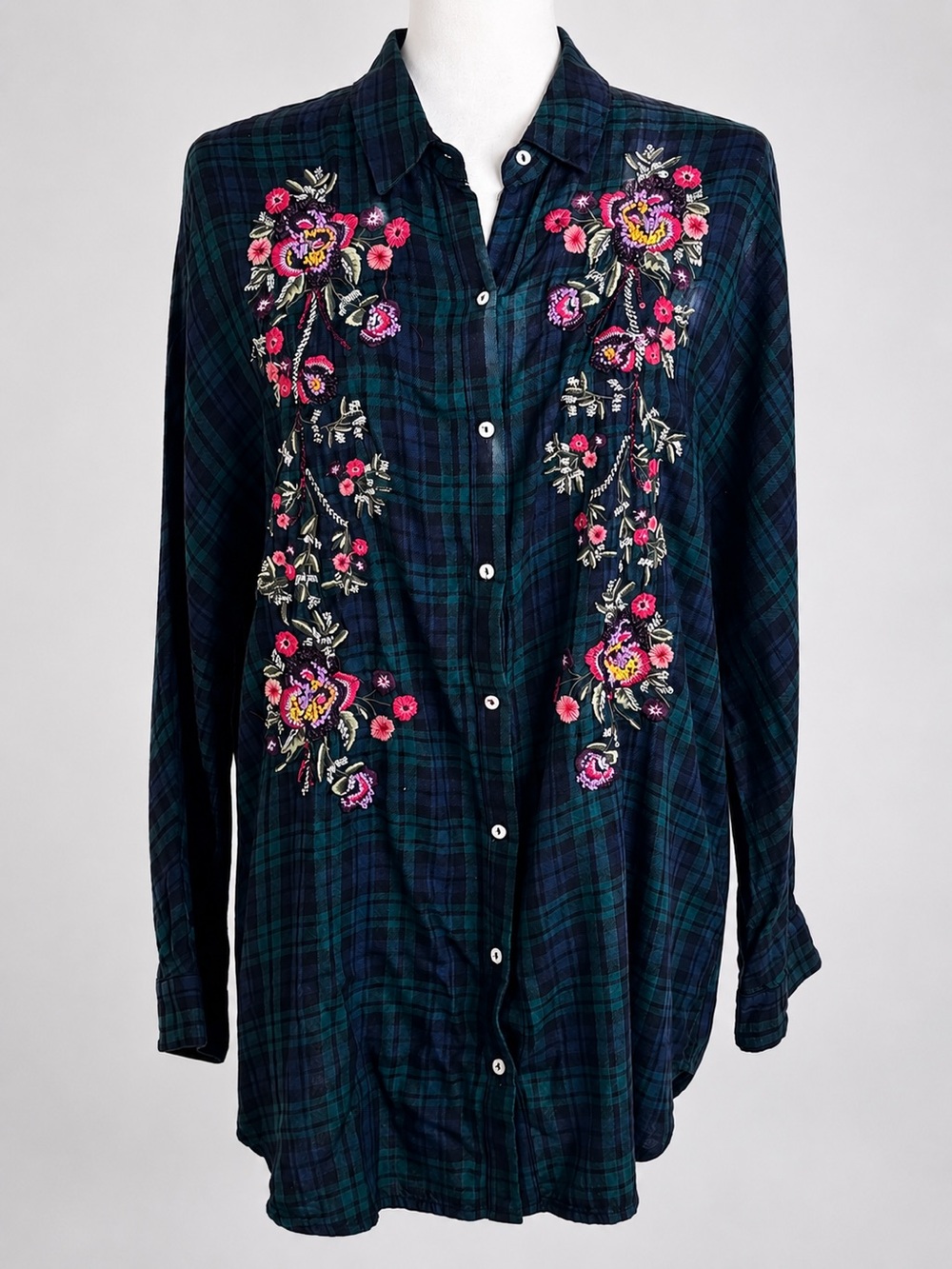 Zara Green Navy Plaid Button-Down Shirt with Pink Floral Embroidery size M